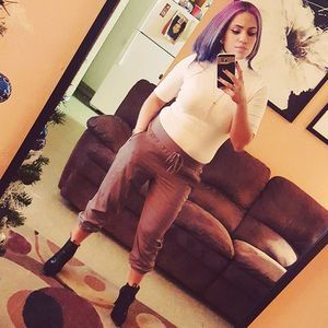 Meet your Posher, Jasmine